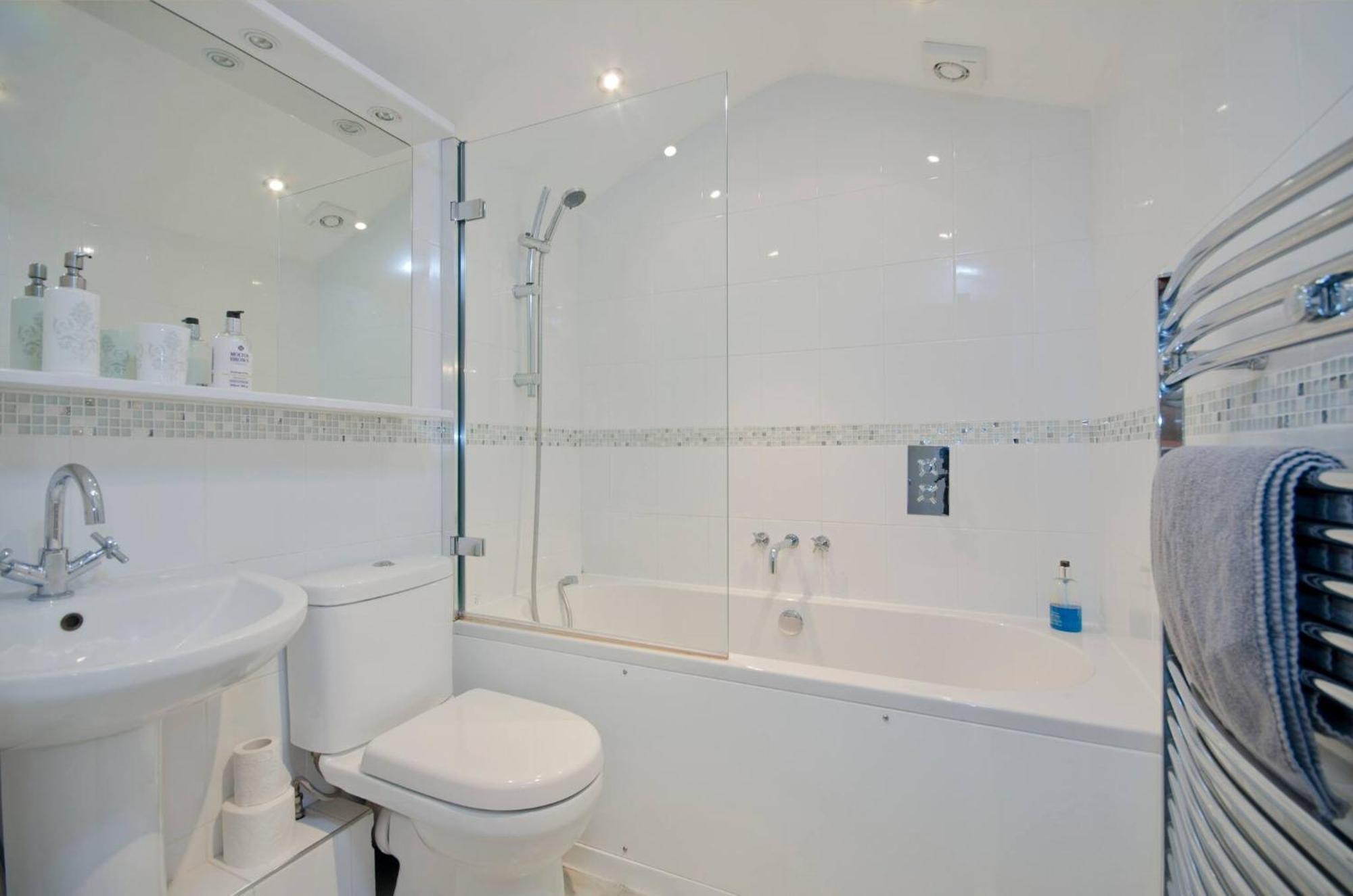 Seaview Regency Apartment With Private Parking Hove Exteriér fotografie