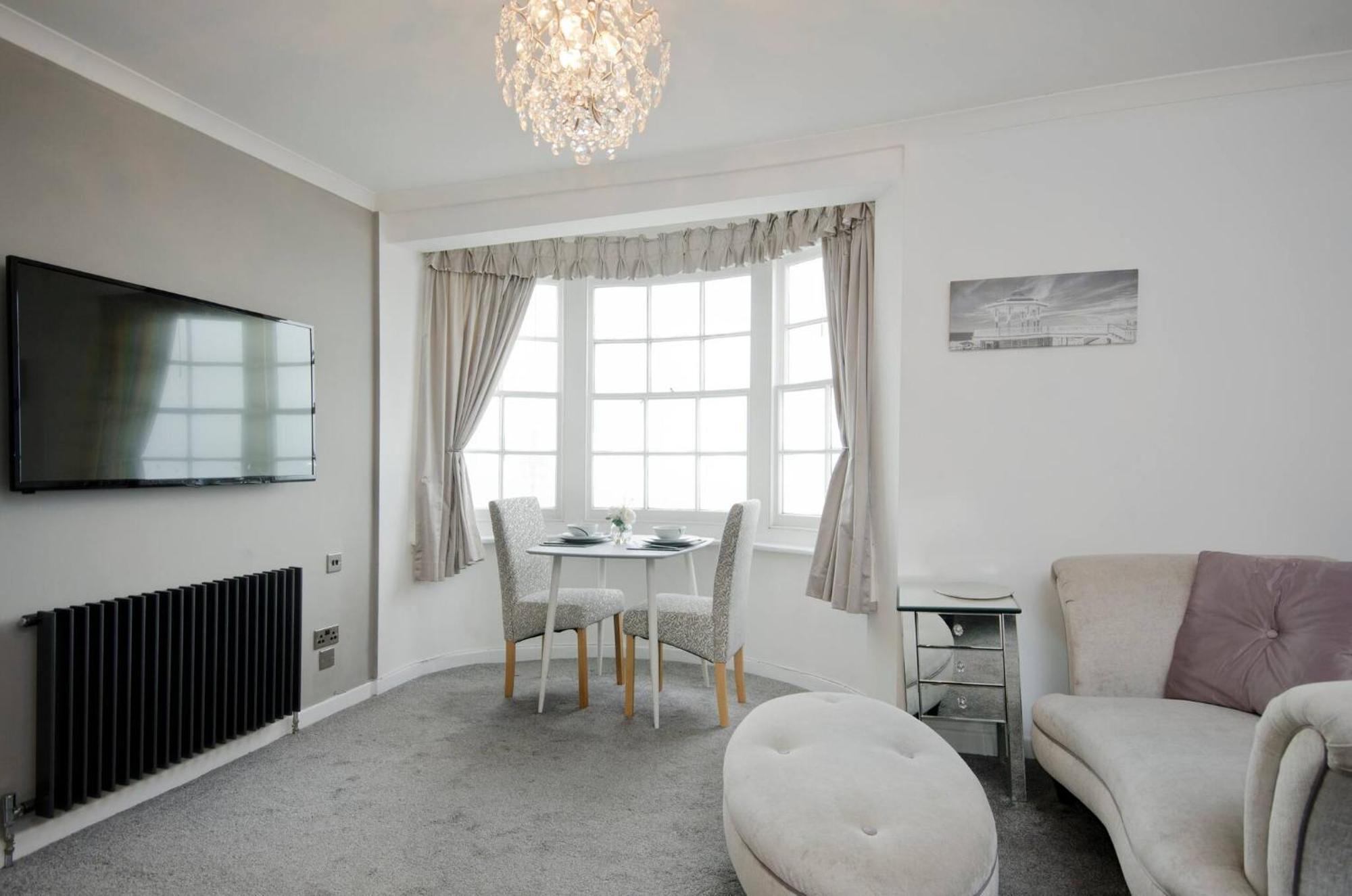 Seaview Regency Apartment With Private Parking Hove Exteriér fotografie