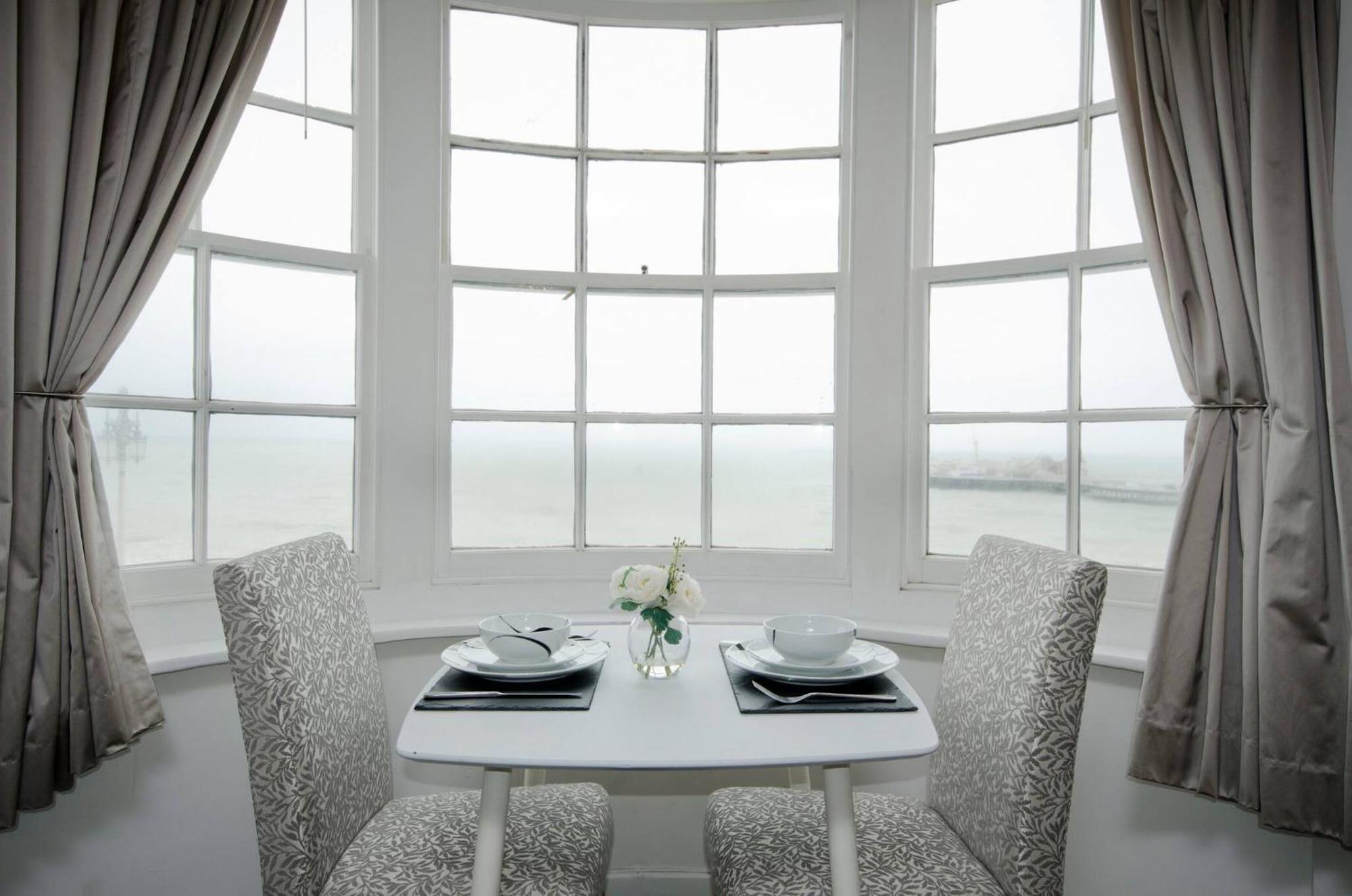 Seaview Regency Apartment With Private Parking Hove Exteriér fotografie